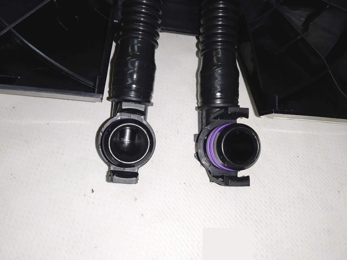 1 Car computer mounting bracket complete with cooling pipes Tesla Model 3 1566786-00-C