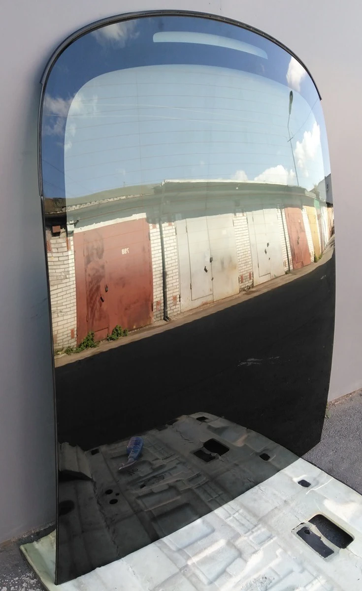 3 Скло панорами заднє з підігрівом Tesla model 3 1472925-97-C