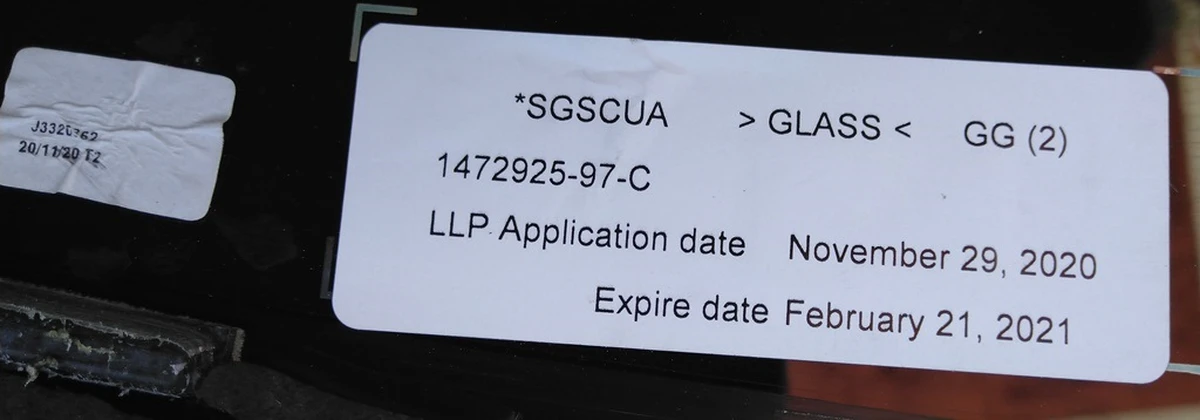 3 Скло панорами заднє з підігрівом Tesla model 3 1472925-97-C