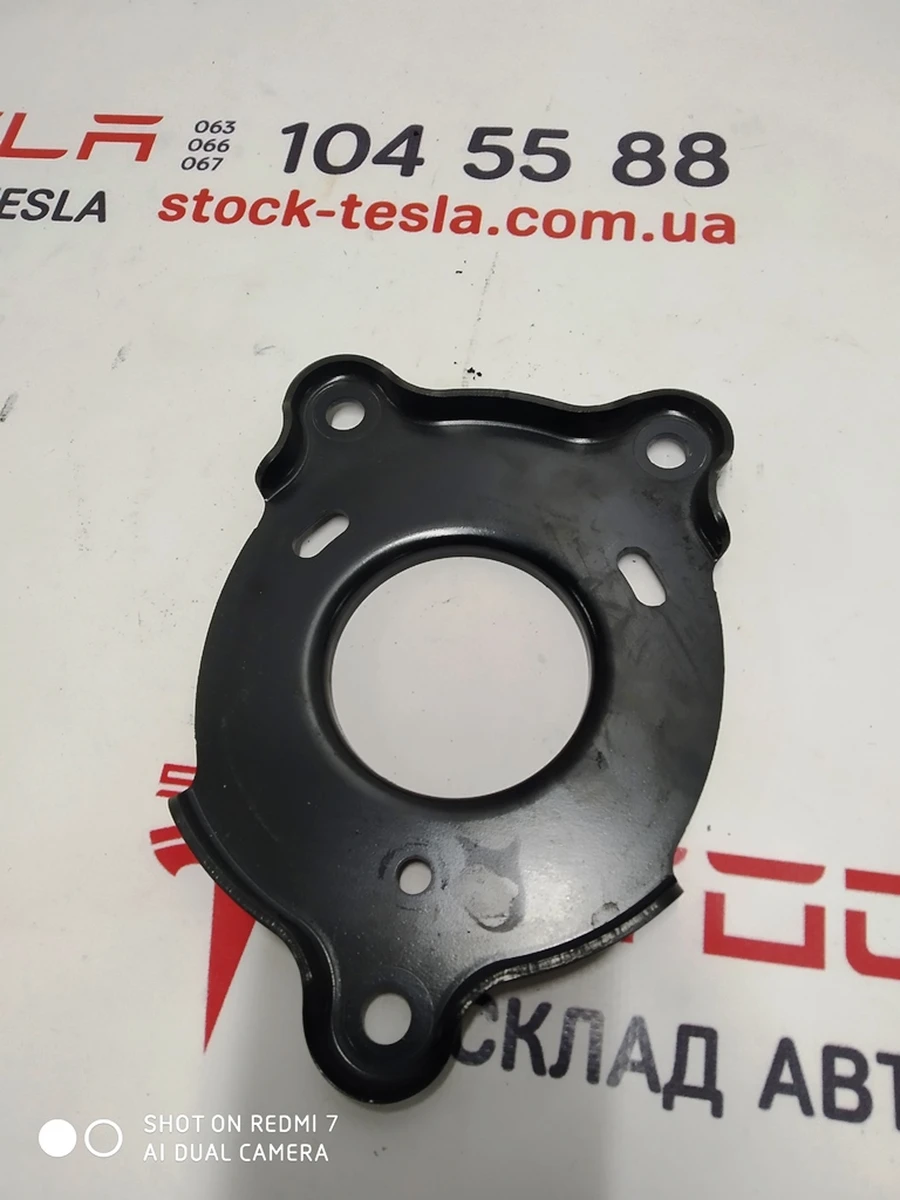 Пластина опорной чашки амортизатора заднего S2 Tesla model S