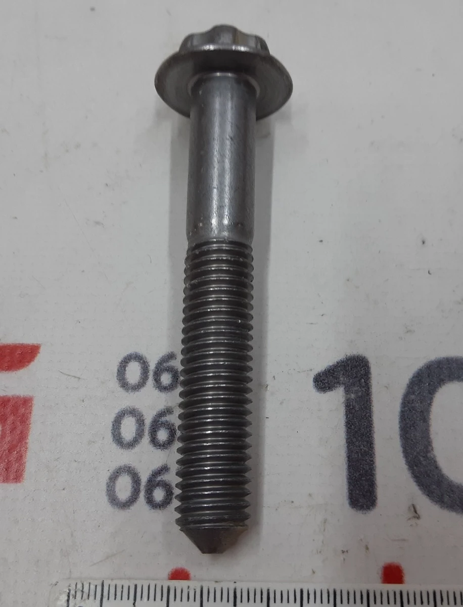 Front engine mounting bracket bolt right AWD Tesla model X, S REST 1475190-00-B