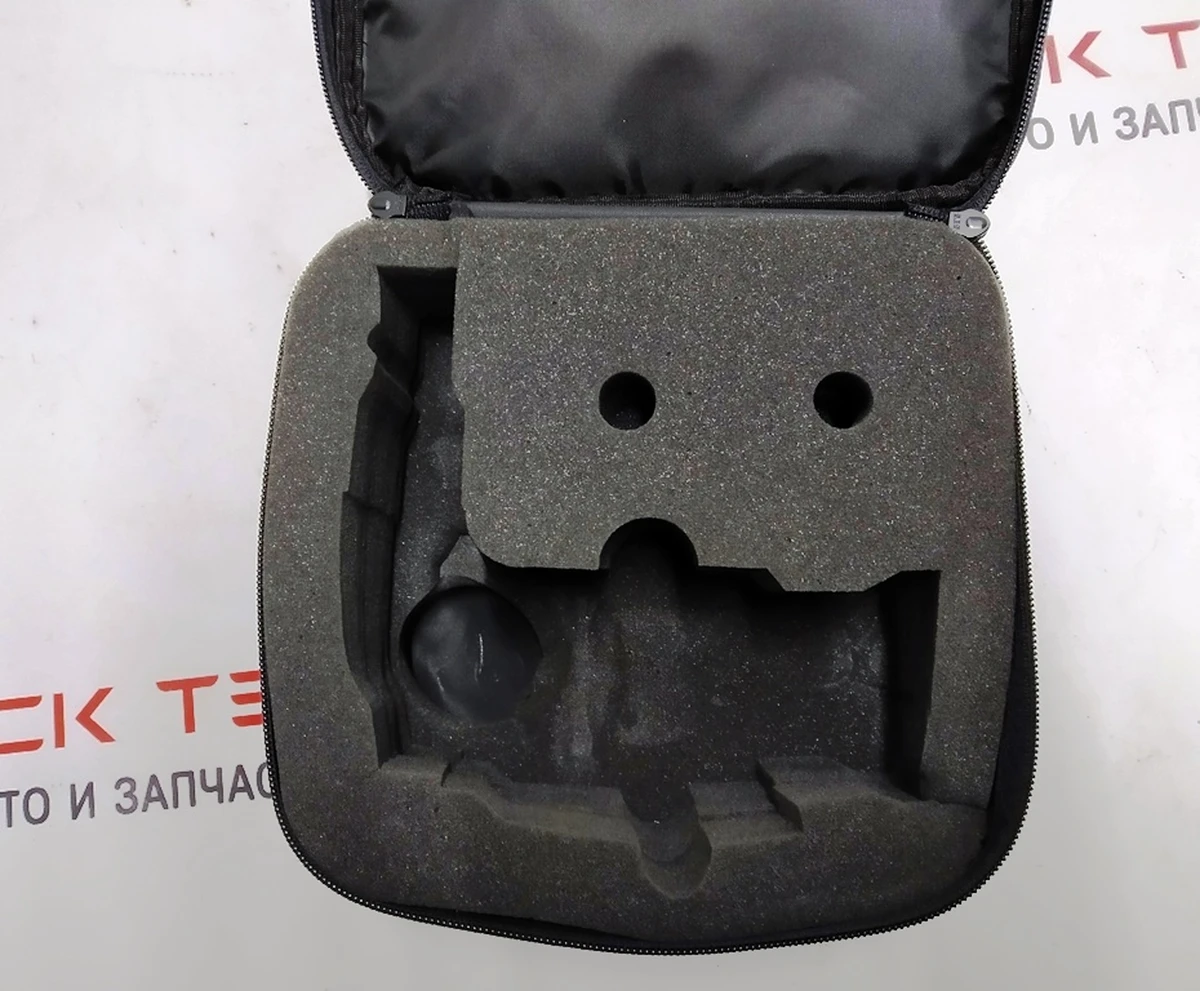 5 Сумка для зберігання фаркопа Tesla Model X 1482424-00-A