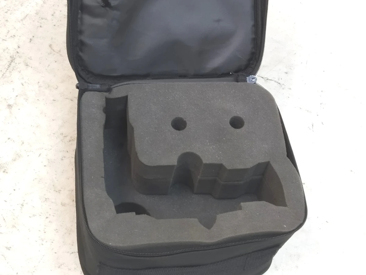 12 Trailer hitch adapter storage bag (damaged) Tesla Model X 1482424-00-A