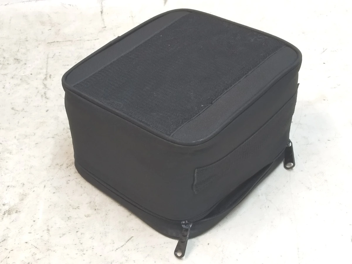 12 Trailer hitch adapter storage bag (damaged) Tesla Model X 1482424-00-A