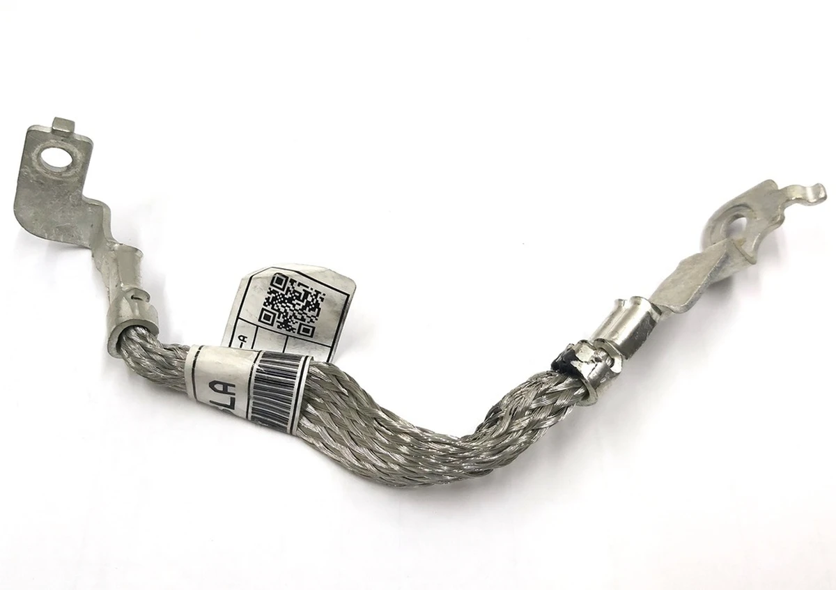 1 Коса заземлення комп'ютера автомобіля Tesla model 3 1566786-S0-C