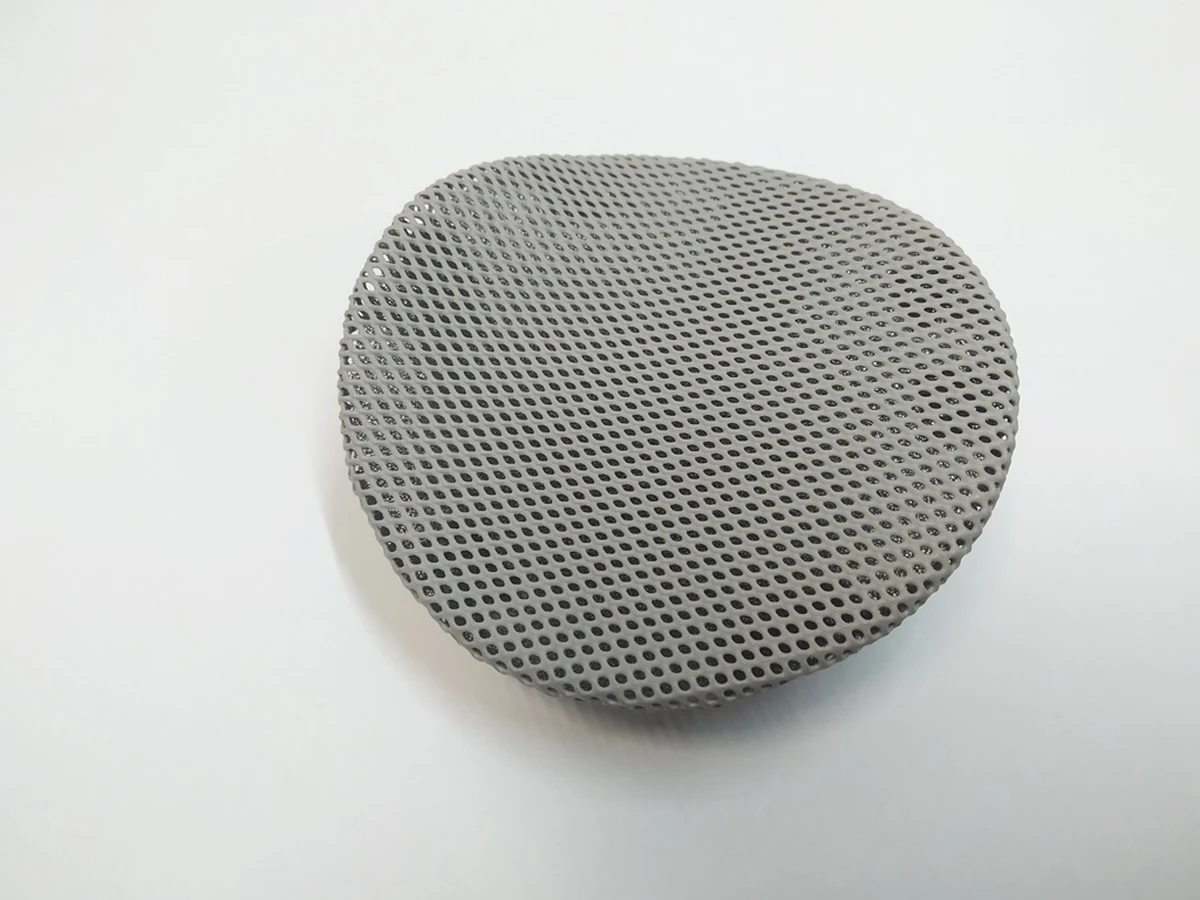 Декоративна накладка динаміка обшивки стелі ліва Tesla Model 3, Model 3 Jan 2024, Model Y, Model Y Feb 2025 1486488-00 1101060-00