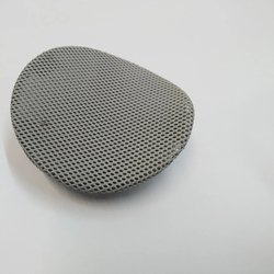 Декоративна накладка динаміка обшивки стелі права Tesla Model 3, Model 3 Jan 2024, Model Y, Model Y Feb 2025 1486488-00 1101060-00