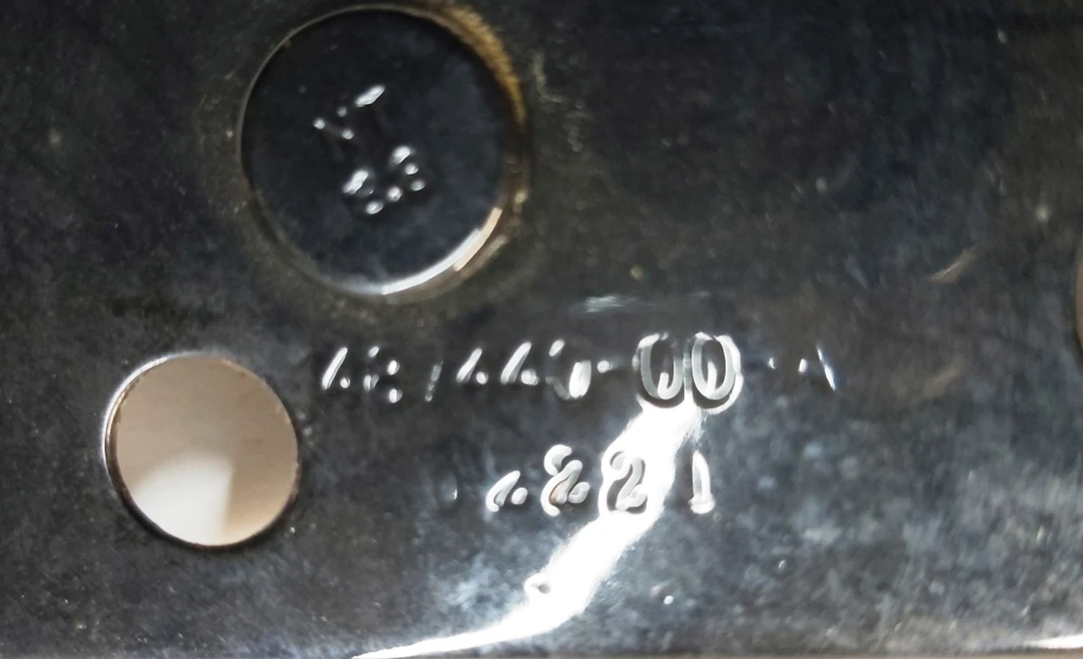 7 Кронштейн кріплення крила переднього правого нижній Tesla model Y 1487444-S0-A