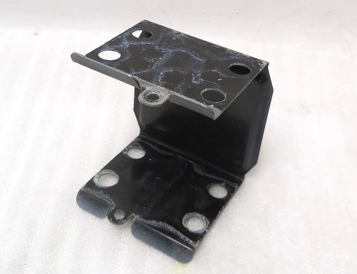 Front left right side member plug Tesla model Y 1487461-1487462