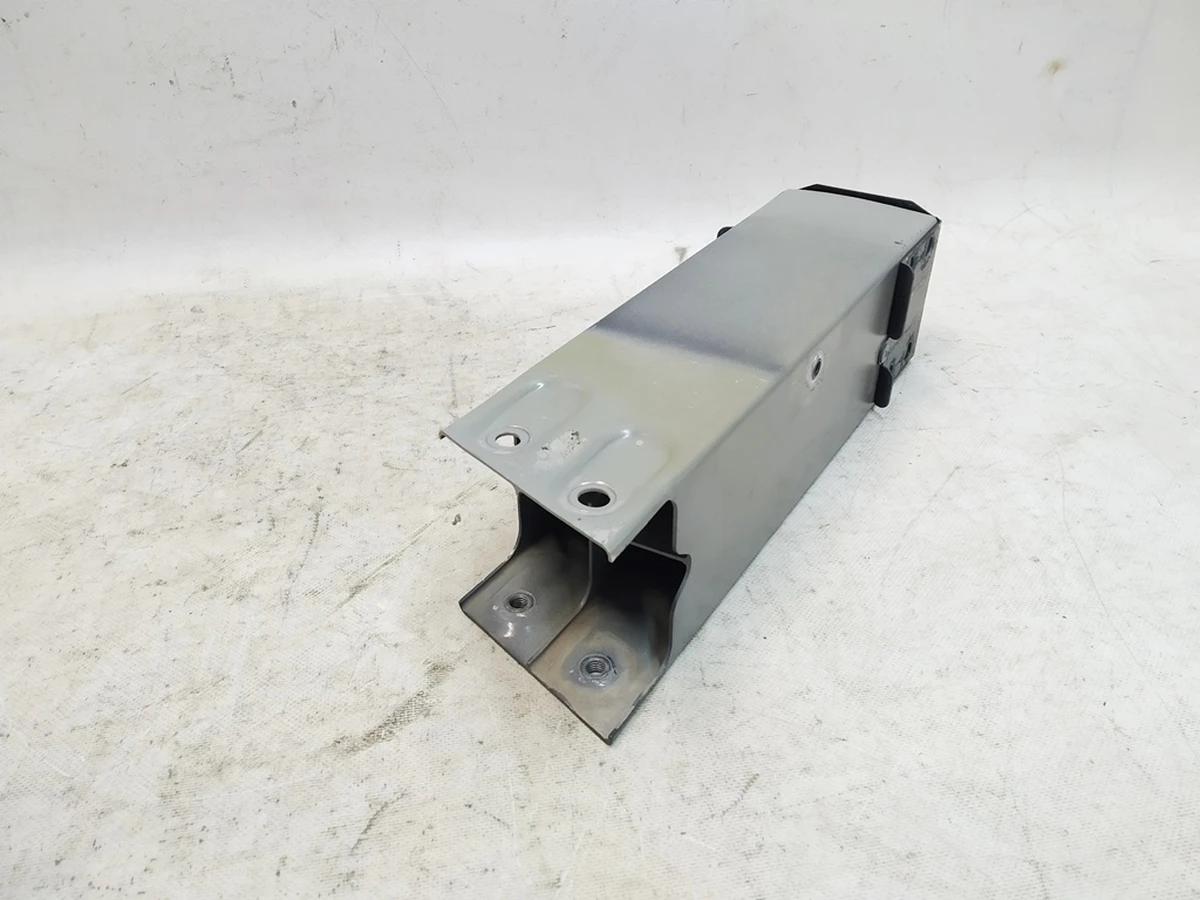 5 Лонжерон передня частина правий Tesla model Y 1487462-00-C