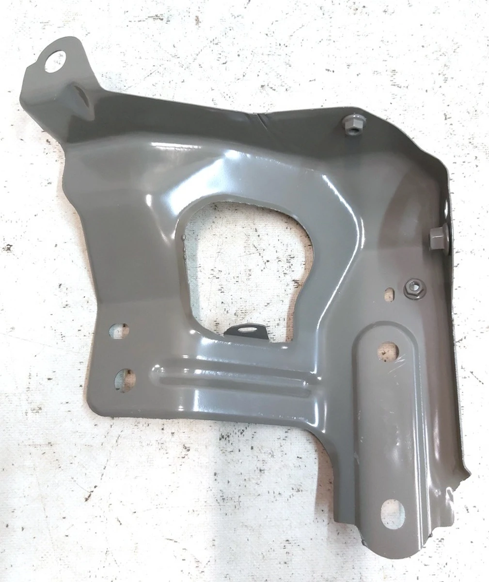 26 Кронштейн лонжерона правого крыла Tesla model Y 1487492-S0-A 1504590-S0-A