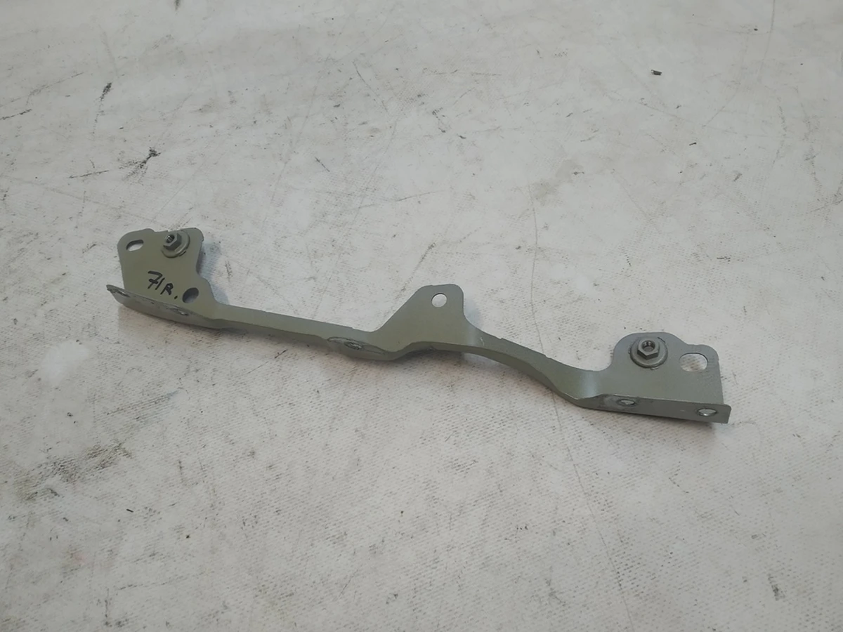 40 ASY - FENDER BRKT RH Tesla mode Y 1487582-S0-A