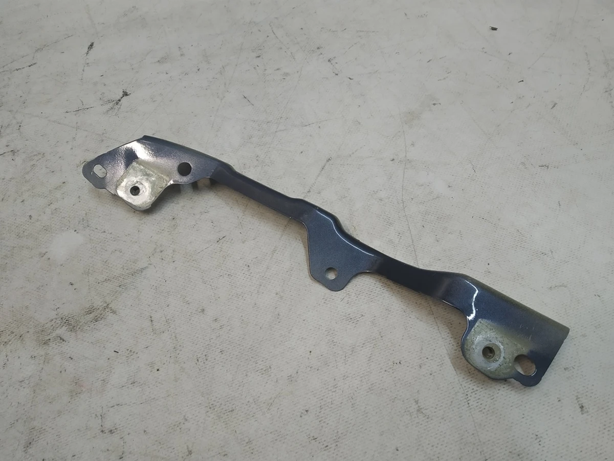 40 ASY - FENDER BRKT RH Tesla mode Y 1487582-S0-A