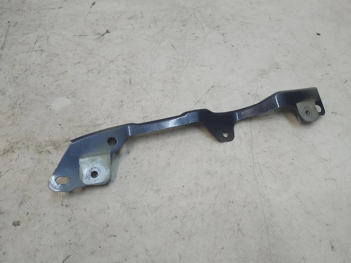 40 ASY - FENDER BRKT RH Tesla mode Y 1487582-S0-A