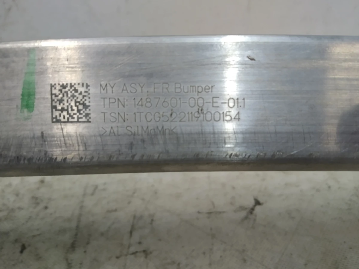 1 Посилювач бампера переднього Tesla model Y 1487601-00-E