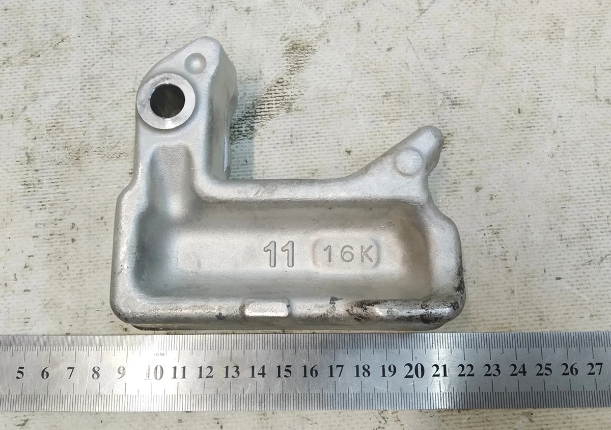 1 Кроштейн підсилювача бампера переднього лівий правий Tesla Model Y 1487601-00-E