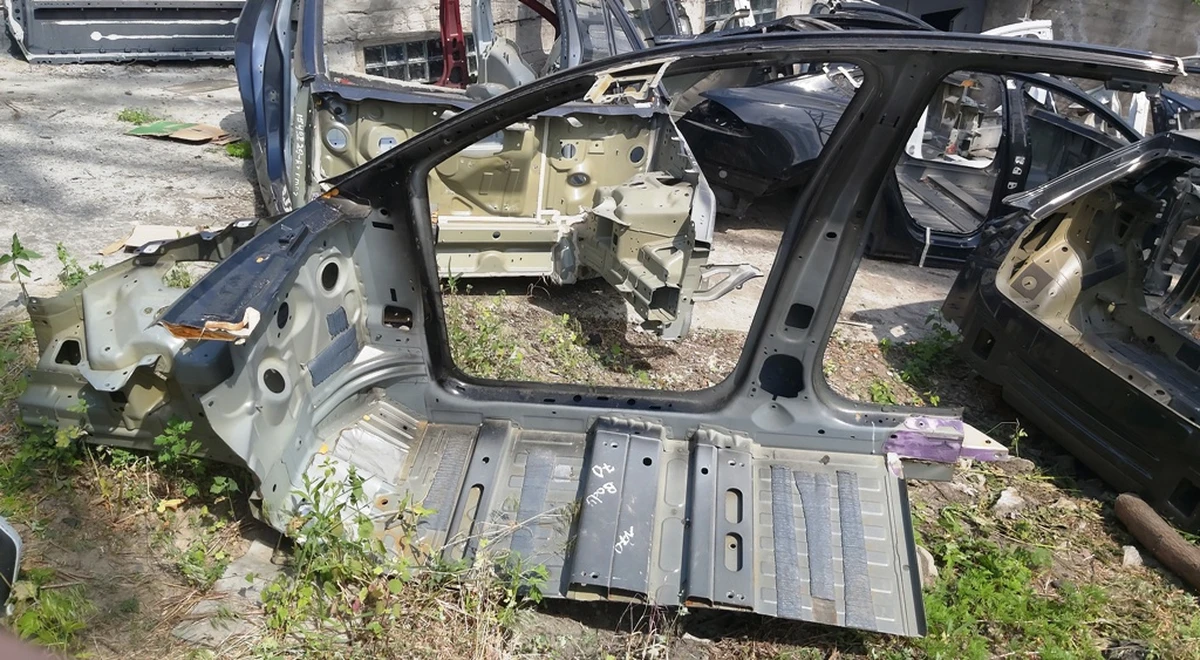 Кузов боковая часть правая стойки A и B с лонжероном в сбореTesla model Y 1487568-S0-D