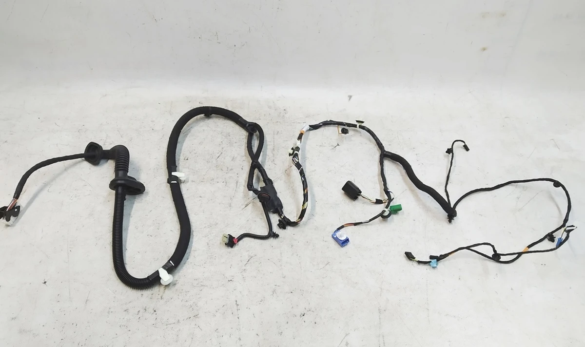 1 Електропроводка дверей передніх лівих Premium Tesla Model Y 1489044-00-E