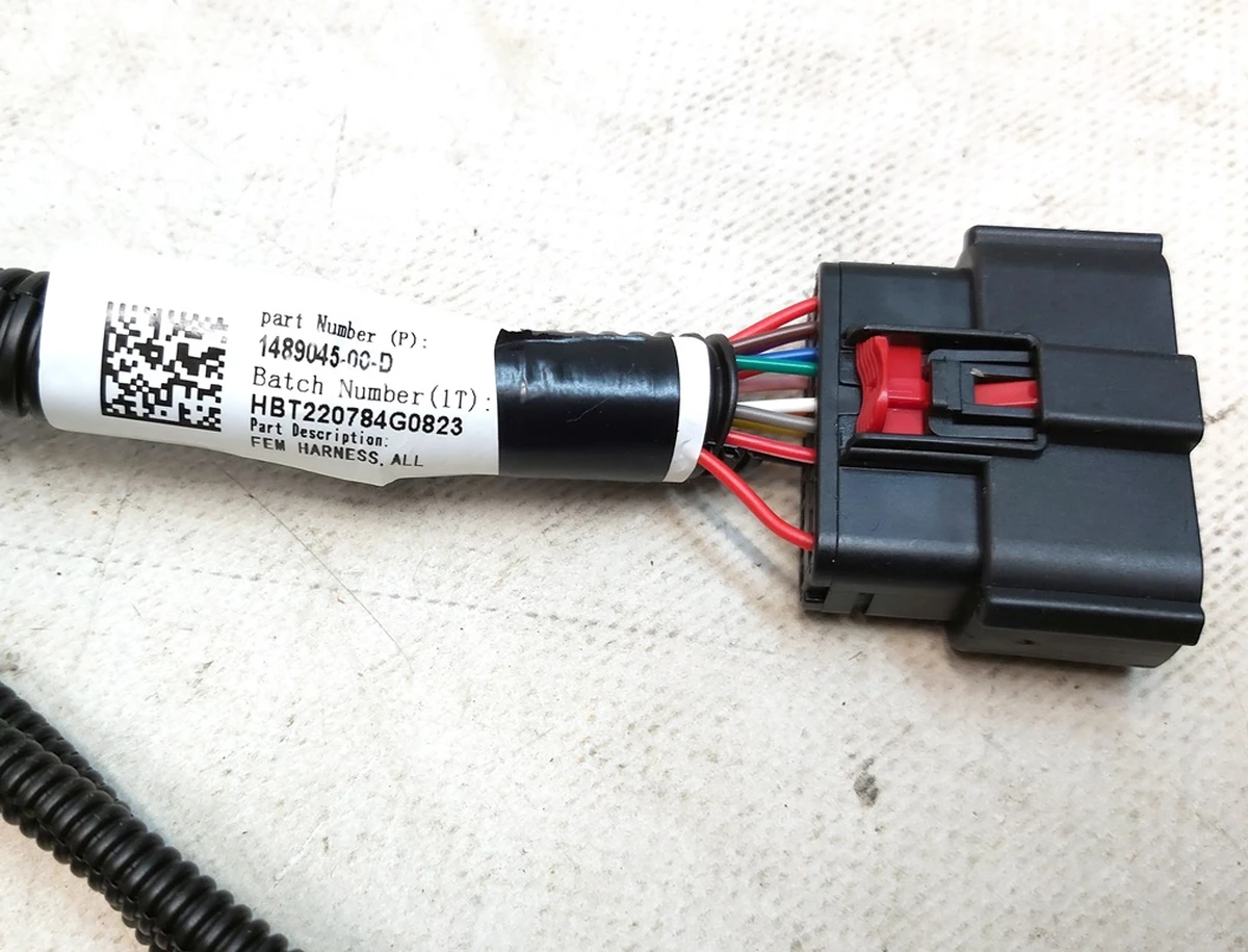 2 Электропроводка бампера переднего (6 парктроников) FSD Tesla Model Y 1489045-00-C