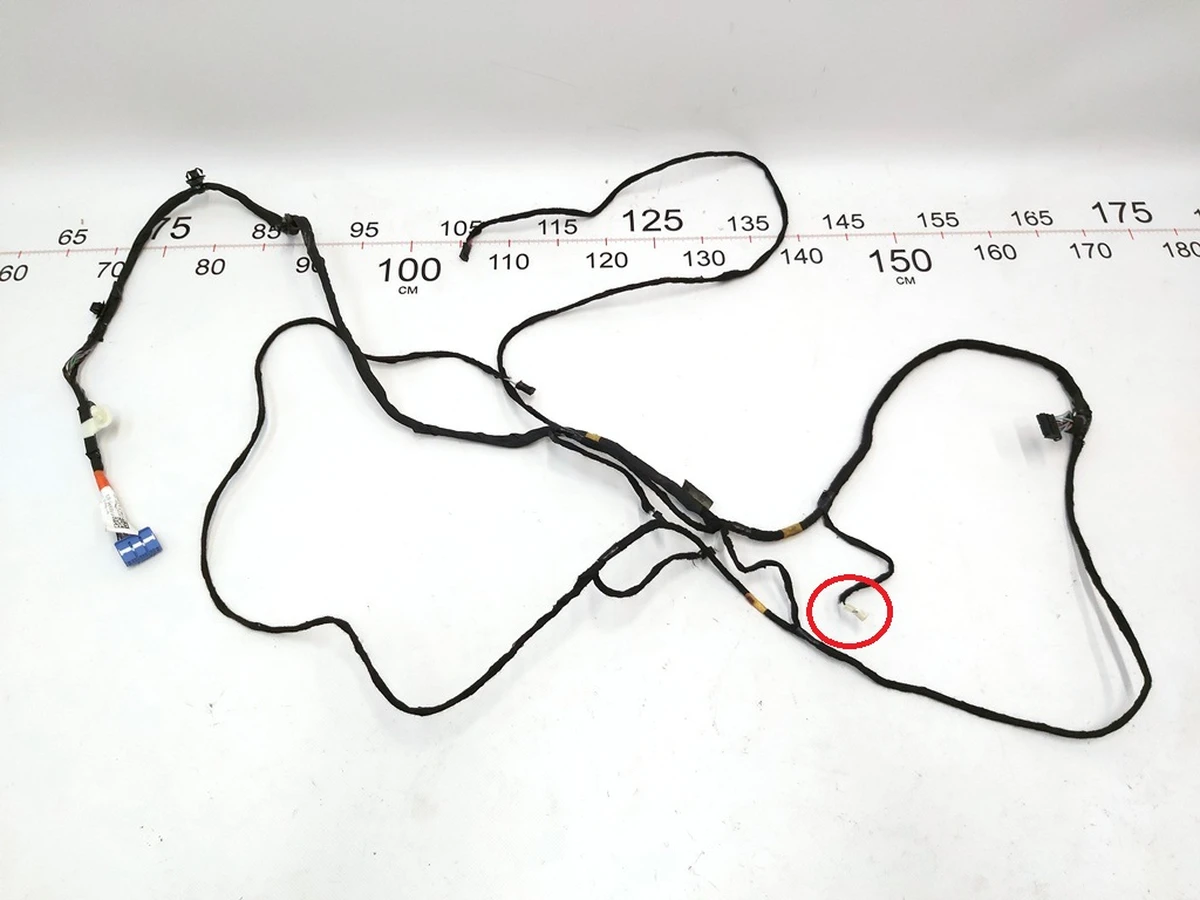 1 Электропроводка потолка с повреждением Tesla Model Y 1489049-00-D