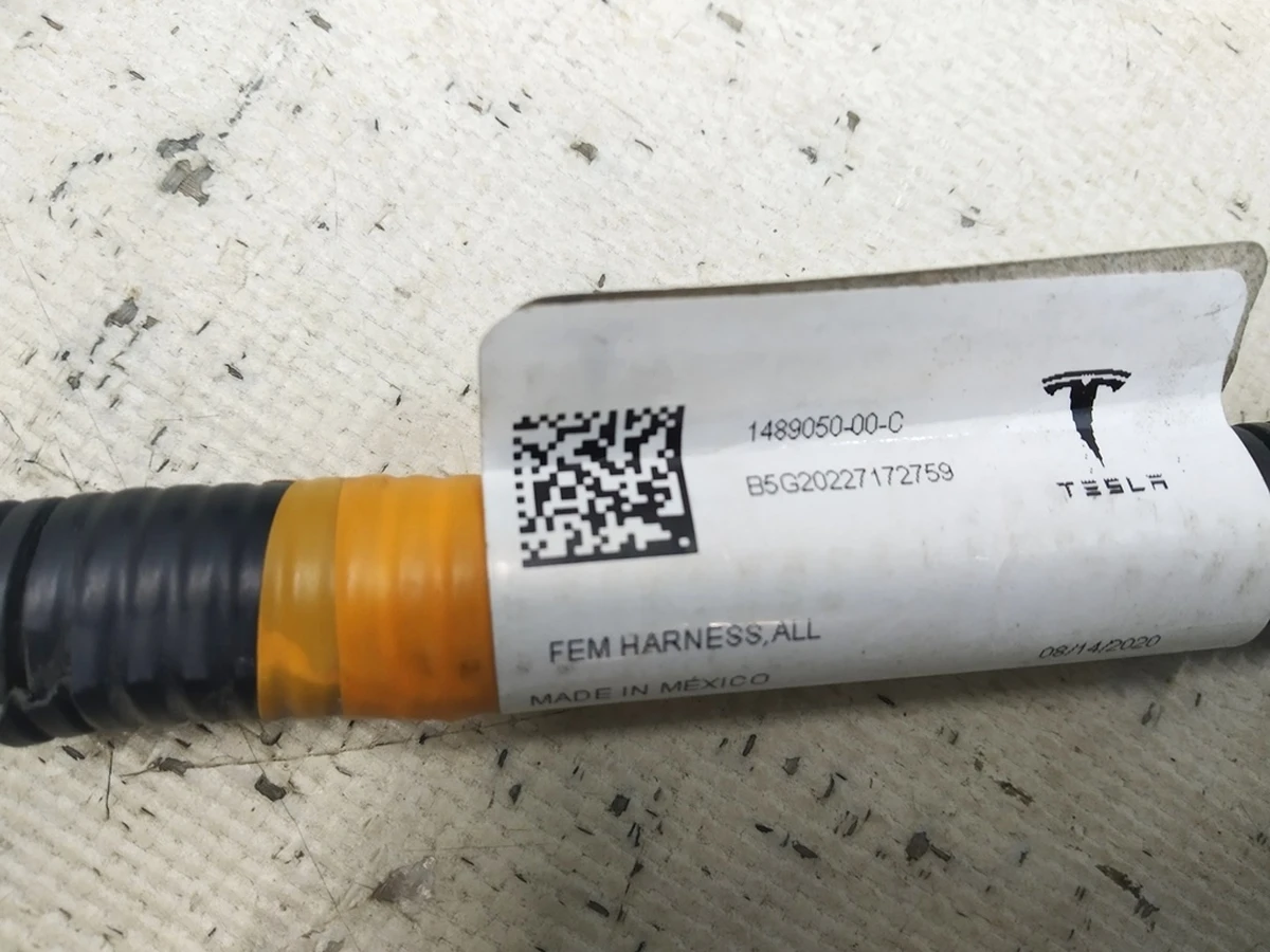 1 Электропроводка бокса переднего багажника (ванны) Tesla Model Y 1489050-00-C