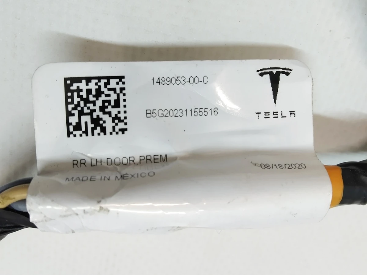 3 Електропроводка дверей задніх лівих Tesla Model Y 1489053-00-E
