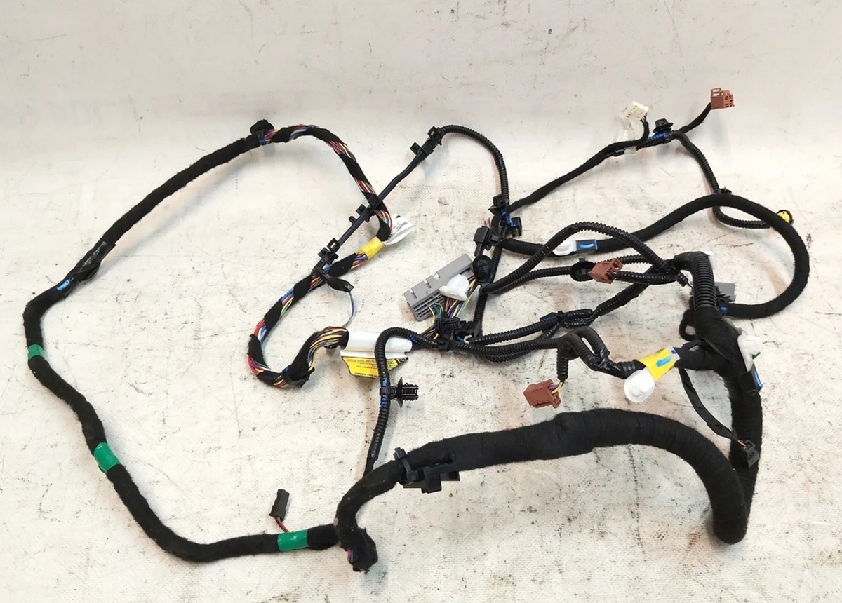 2 Електропроводка сидіння пасажирського Tesla Model 3, Model Y 1489060-02-D