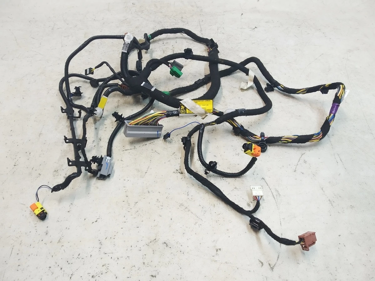 2 Электропроводка сиденья пассажирского Tesla model 3, model Y 1489060-93-F