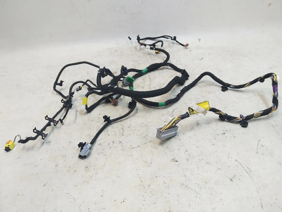 2 Электропроводка сиденья пассажирского Tesla model 3, model Y 1489060-93-F