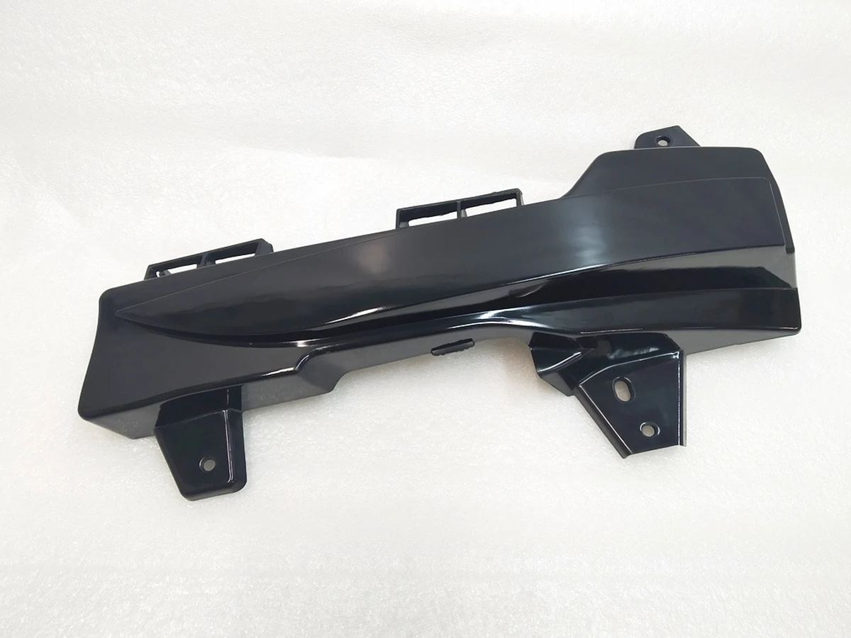 1 Заглушка фары противотуманной левой Tesla Model 3, Model Y 1077389-00-F