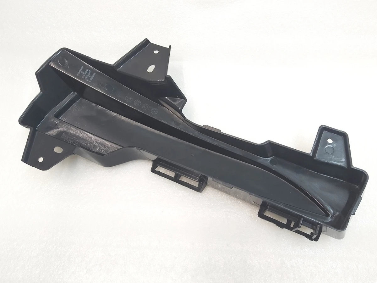 2 Заглушка фары противотуманной правой Tesla Model 3, Model Y 1077390-00-F