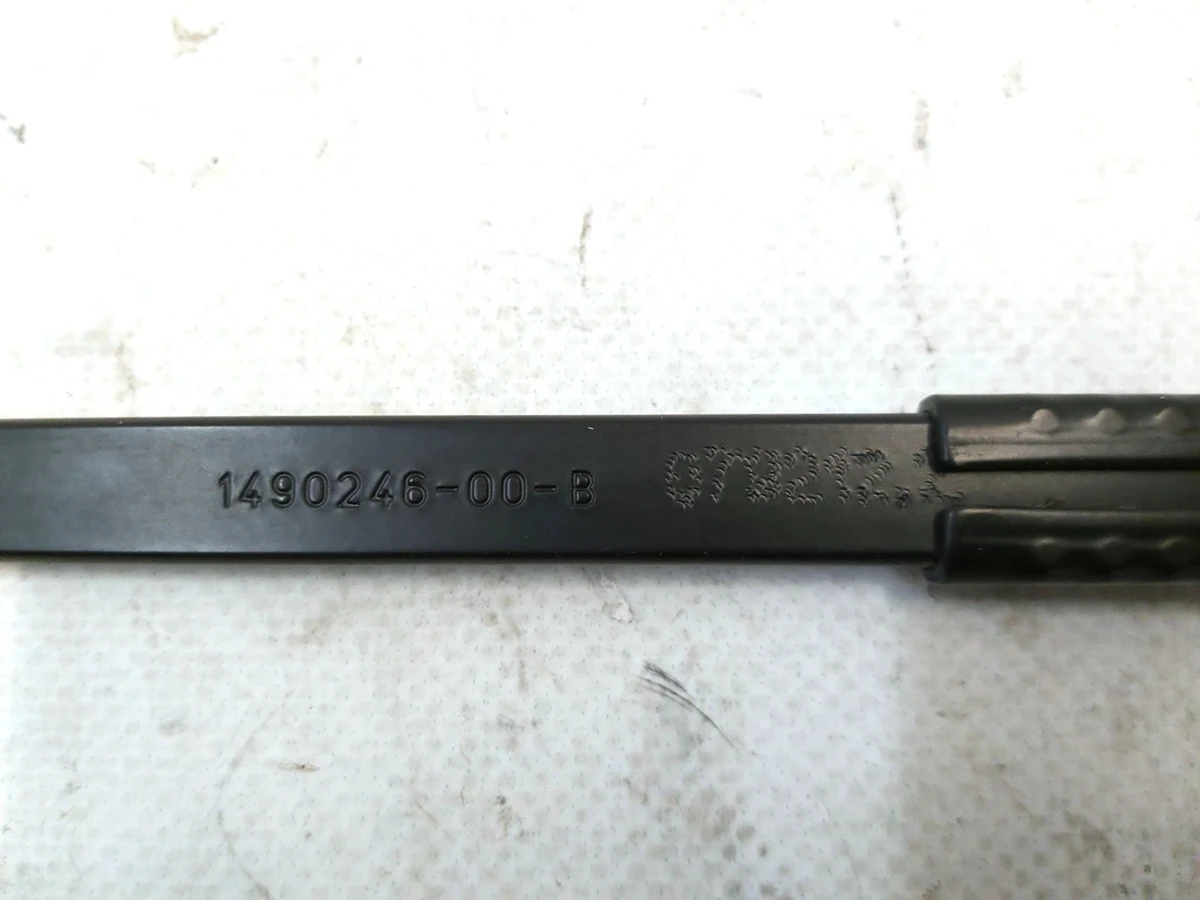 7 Важіль склоочисника лівий Tesla Model Y 1490245-00-C