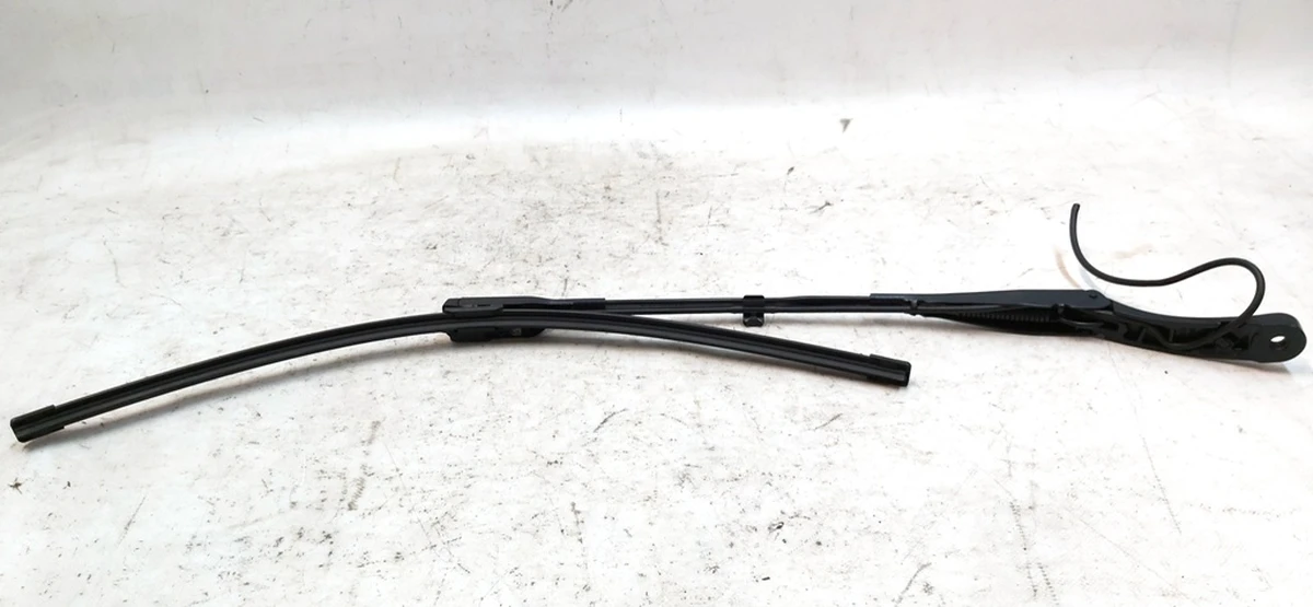 7 Рычаг стеклоочистителя левый с магистралью и форсункой в сборе Tesla model Y 1490245-00-C