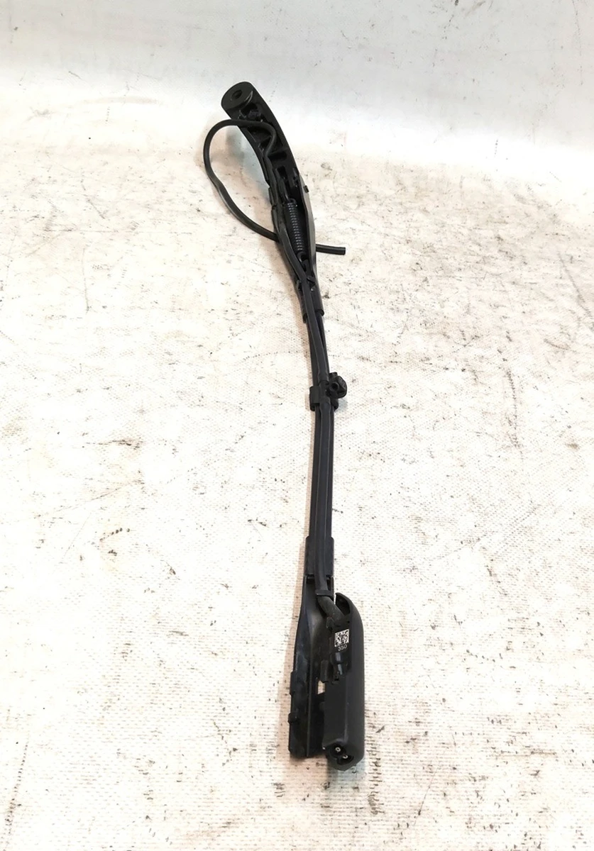 2 Важіль склоочисника лівий з магістраллю та форсункою у зборі Tesla model Y 1490245-00-C