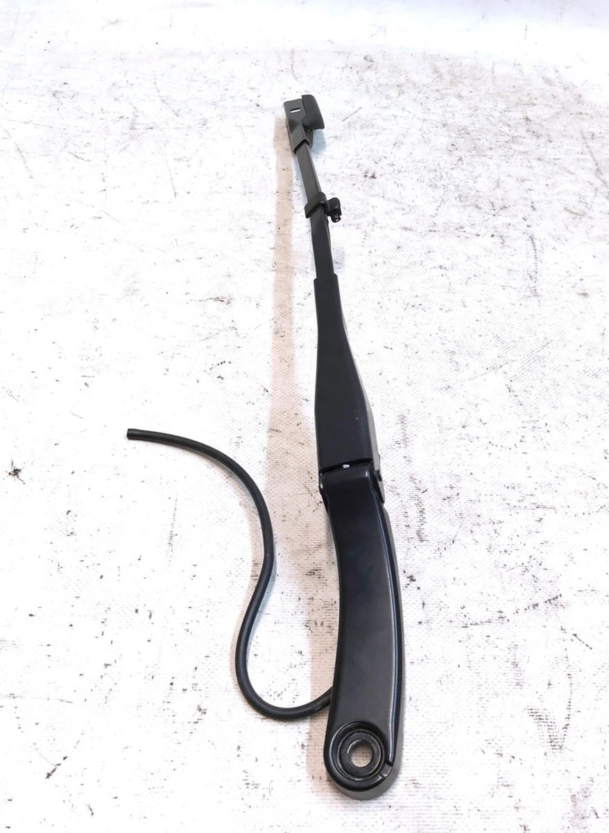 2 Важіль склоочисника лівий з магістраллю та форсункою у зборі Tesla model Y 1490245-00-C