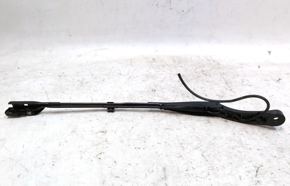 2 Важіль склоочисника лівий з магістраллю та форсункою у зборі Tesla model Y 1490245-00-C