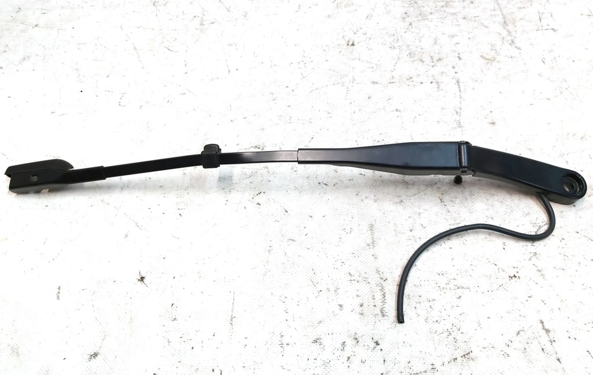 2 Важіль склоочисника лівий з магістраллю та форсункою у зборі Tesla model Y 1490245-00-C