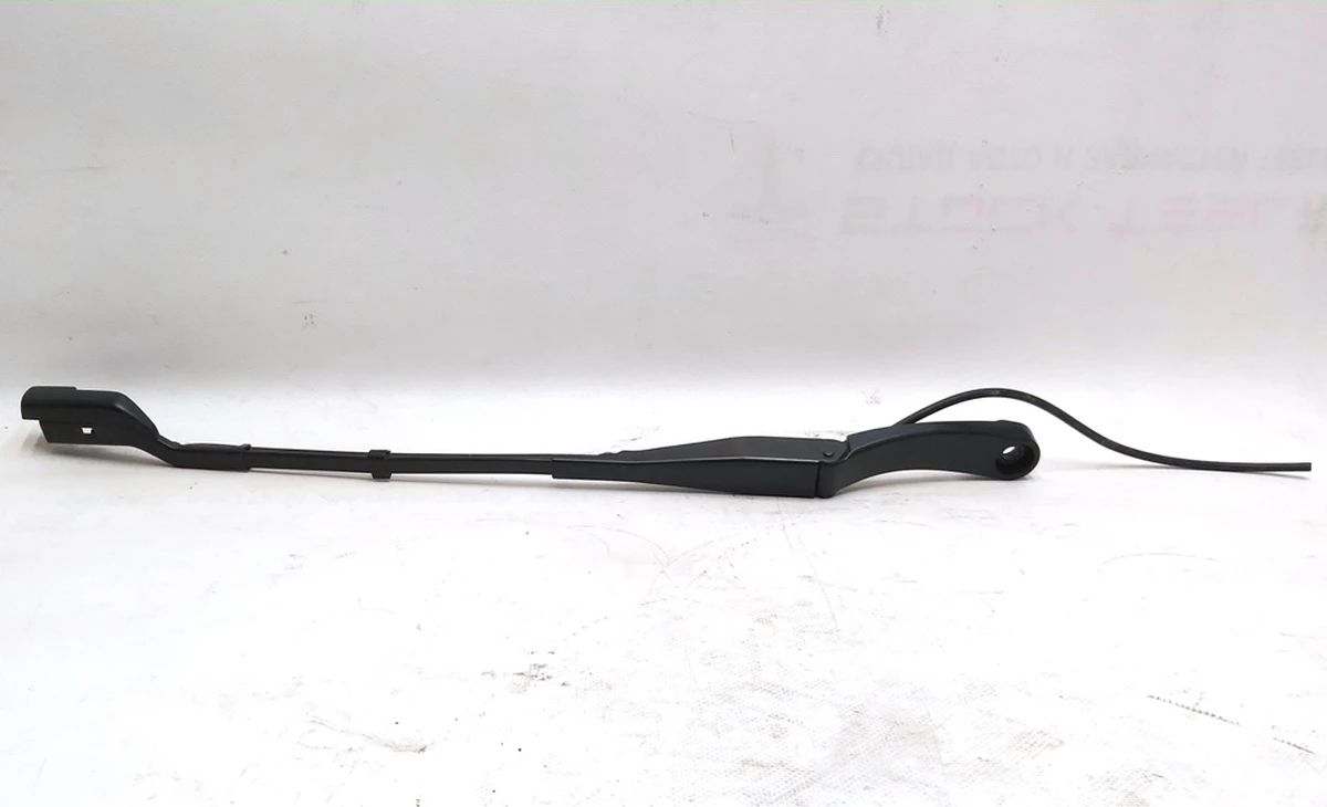 2 Важіль склоочисника лівий з магістраллю та форсункою у зборі Tesla model Y 1490245-00-C