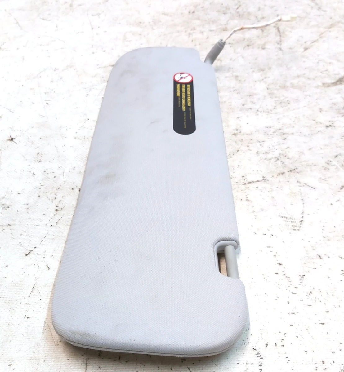 2 Козырёк солнцезащитный правый пассажирский PROVIDENCE (текстиль) без зеркального элемента с повреждением Tesla model 3, model Y 1490406-01-B