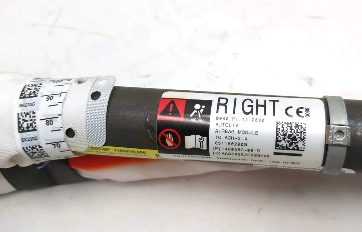 2 Подушка безопасности боковая правая (шторка) Tesla model Y 1675066-00-C