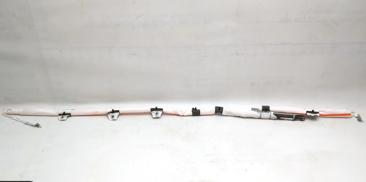 2 MY CURTAIN A/B RH Tesla model Y 1675066-00-C