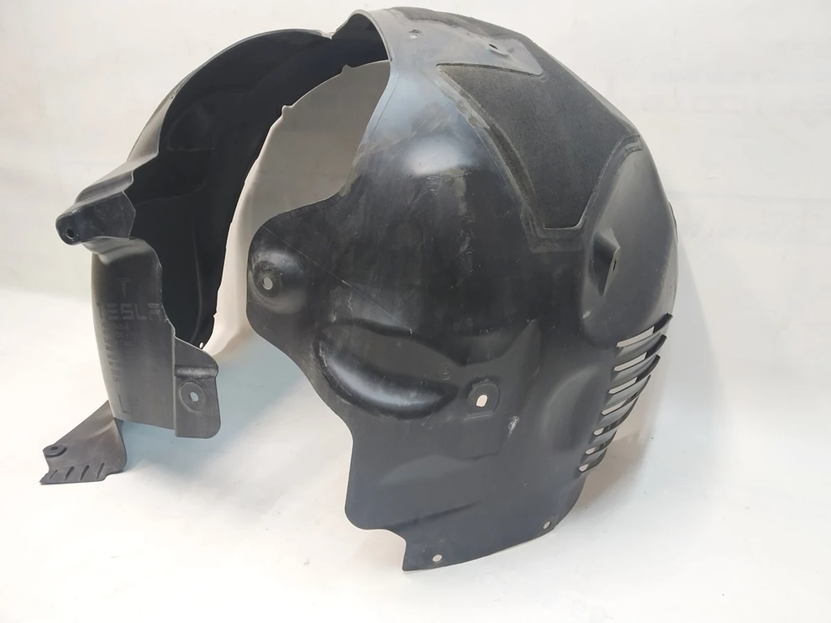 1 Підкрилок передній лівий Tesla Model Y 1492613-00-C