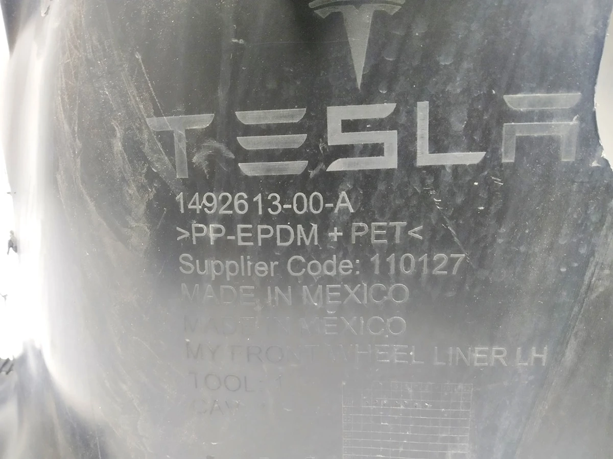 1 Підкрилок передній лівий Tesla Model Y 1492613-00-C