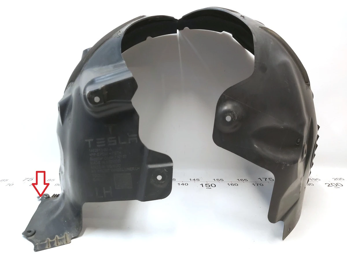 1 Підкрилок передній лівий Tesla Model Y 1492613-00-C