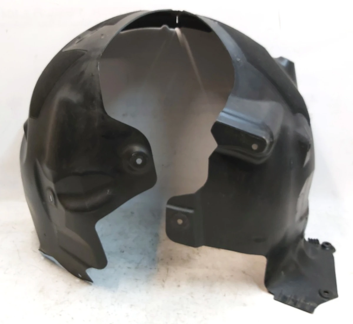 2 Подкрылок передний правый Tesla model Y 1492614-00-C