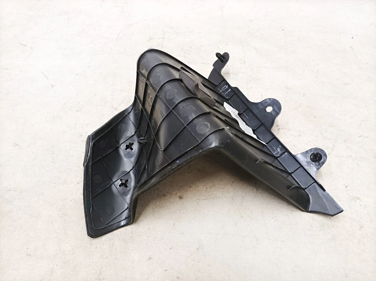 9 Boot liner bracket left with damage Tesla model Y 1492954-00-C