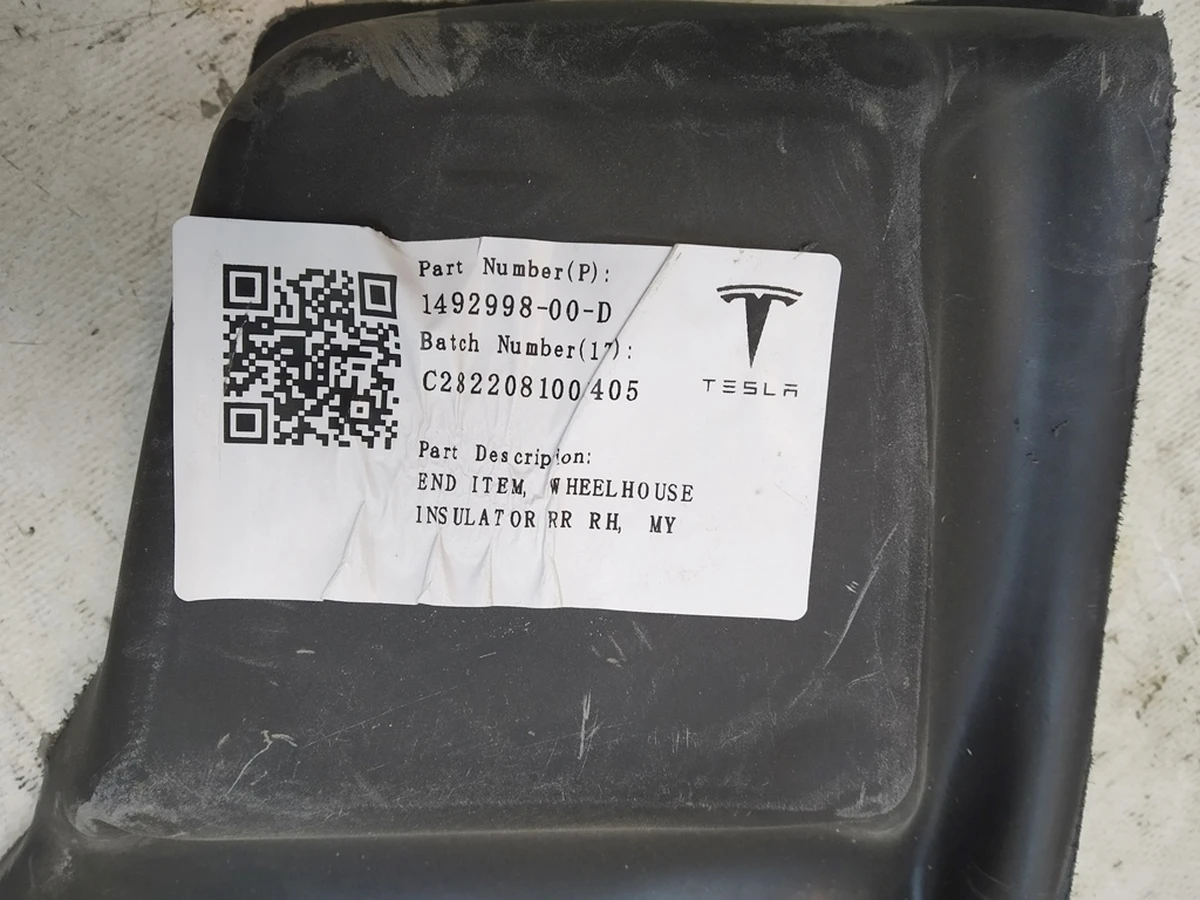 4 END ITEM, WHEELHOUSE INSULATOR RR RH, damaged Tesla model Y 1492998-00-D