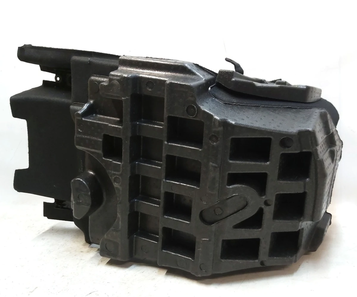 Килимове покриття салону переднє праве у зборі Tesla Model Y 1493060-00-I