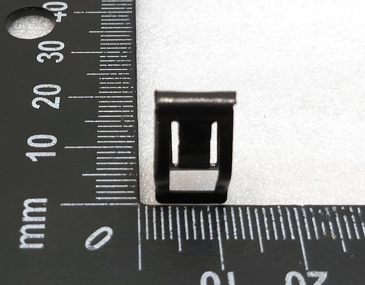 Clip EDGE 6MM 1 5-2 5GRP POM black plastic Tesla model Y 1493061-1493062