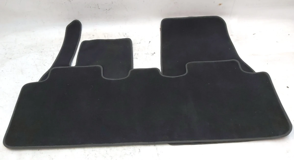 Комплект килимків салону 3 одиниці Tesla model Y 1493064-00-B